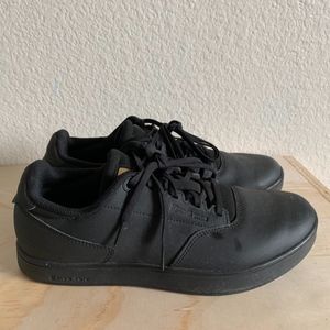 FIVE TEN District Cycling Shoe - Men's Size 8